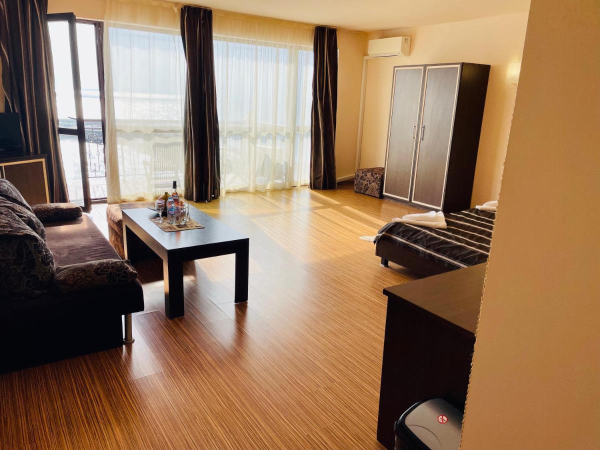At The American'S Hotel Pomorie Exterior photo