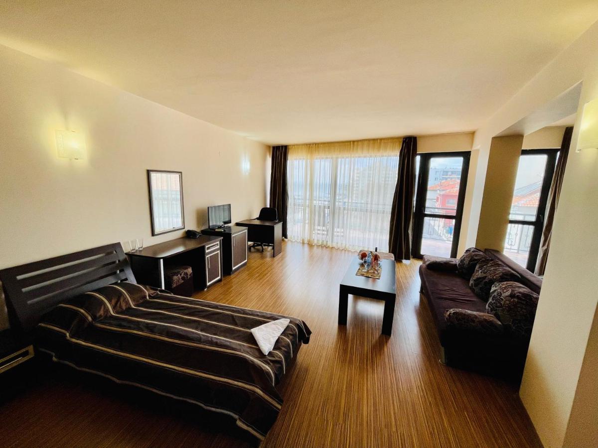 At The American'S Hotel Pomorie Exterior photo