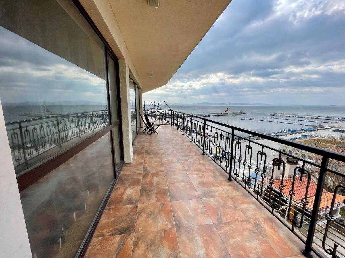 At The American'S Hotel Pomorie Exterior photo