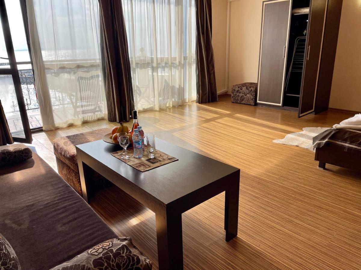 At The American'S Hotel Pomorie Exterior photo