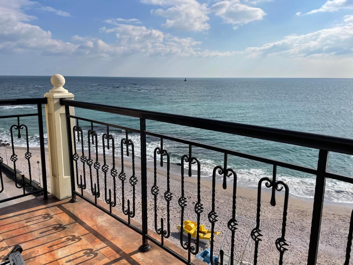 At The American'S Hotel Pomorie Exterior photo