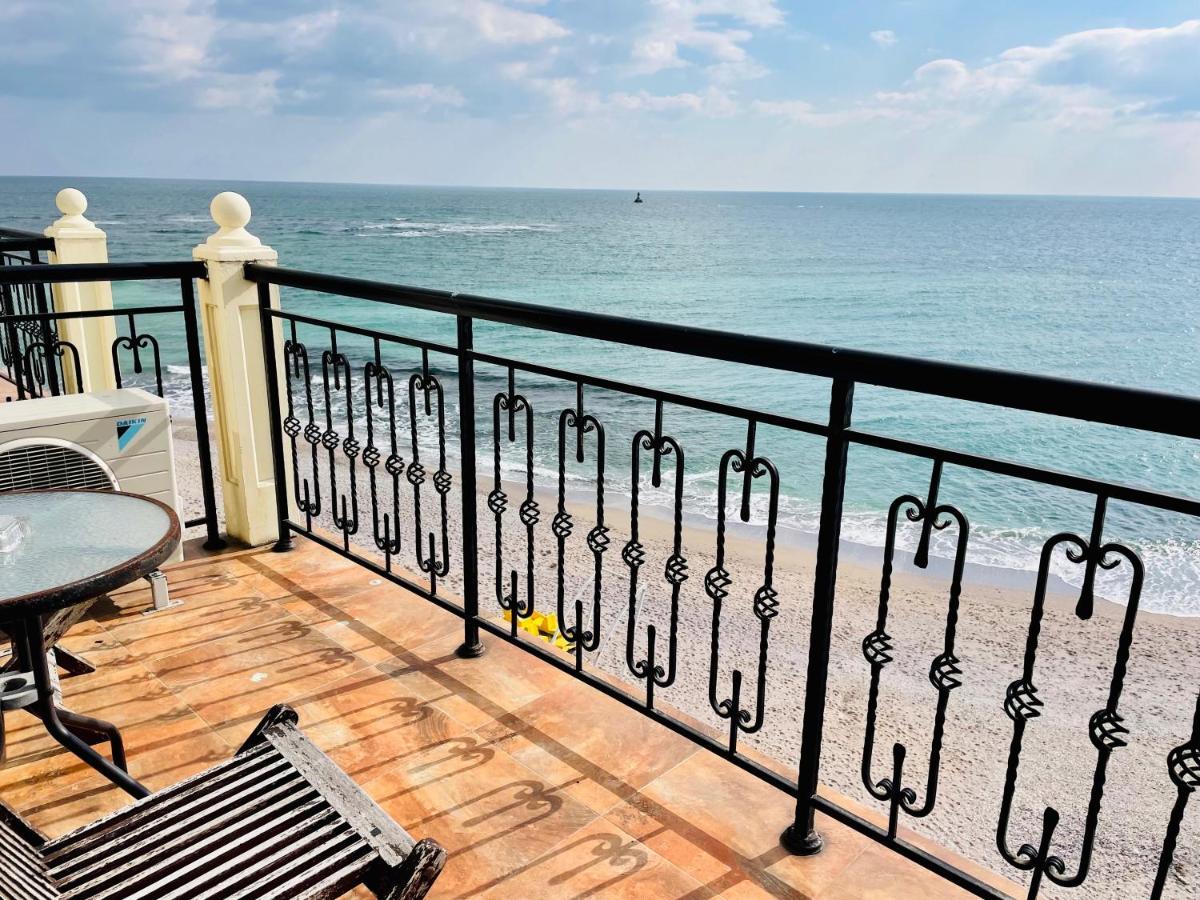 At The American'S Hotel Pomorie Exterior photo