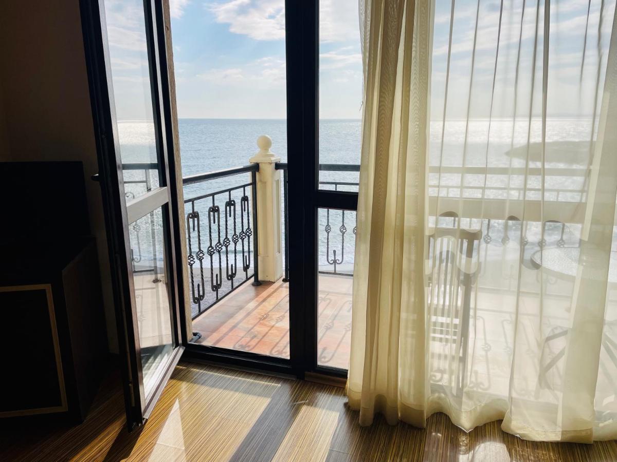 At The American'S Hotel Pomorie Exterior photo